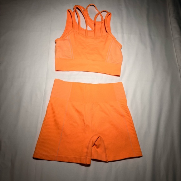 Orange Ribbed Knit Matching Athletic Set size medium - Picture 2 of 2